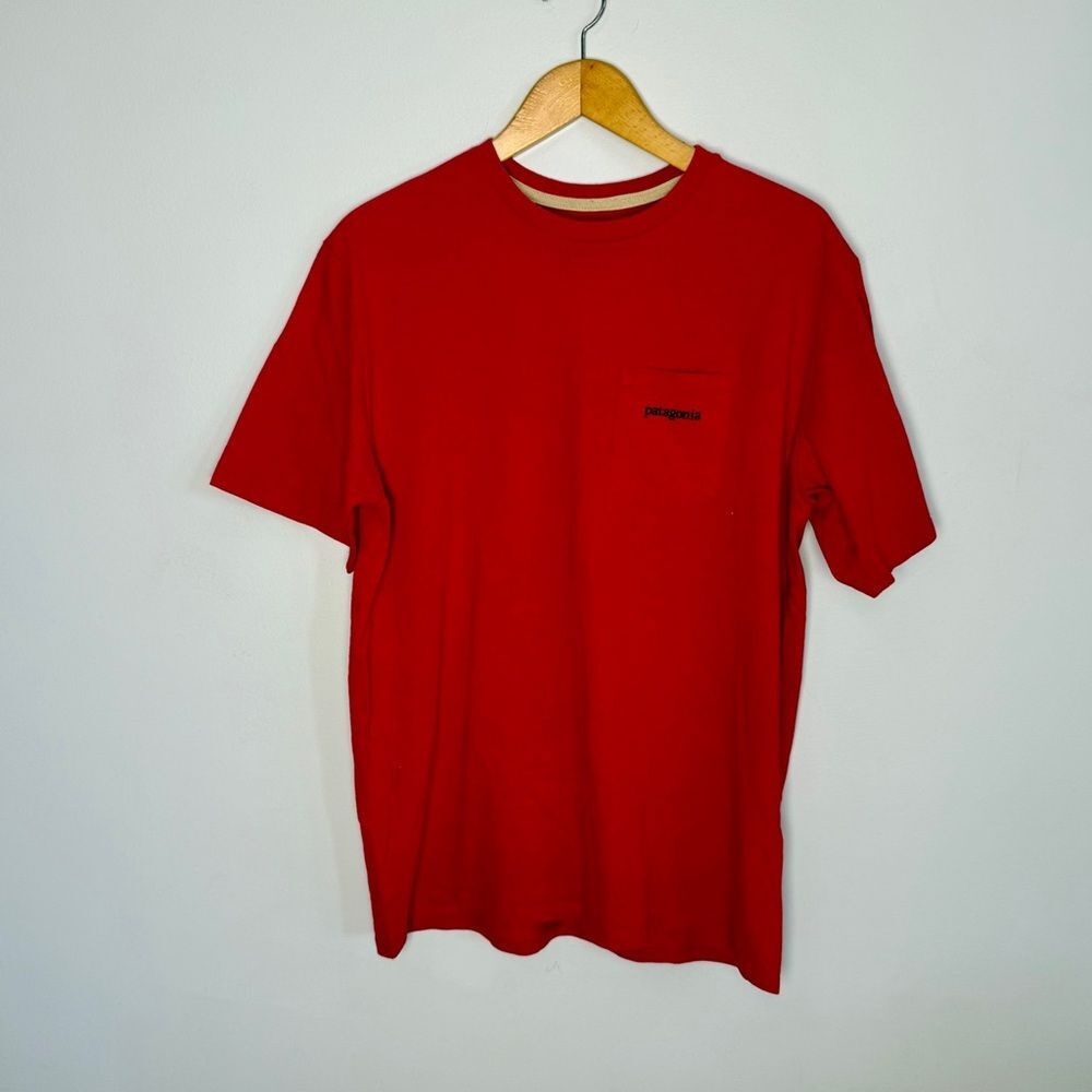 Patagonia Men's Red P-6 Logo Short Sleeve Responsibili-Tee | M